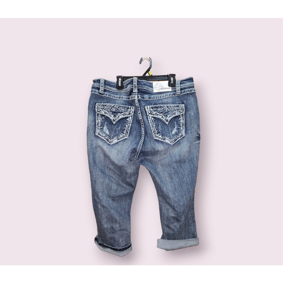 Grace in LA Women's Embellished Flap 5-Pocket Denim Capri Size 34 - Picture 6 of 14